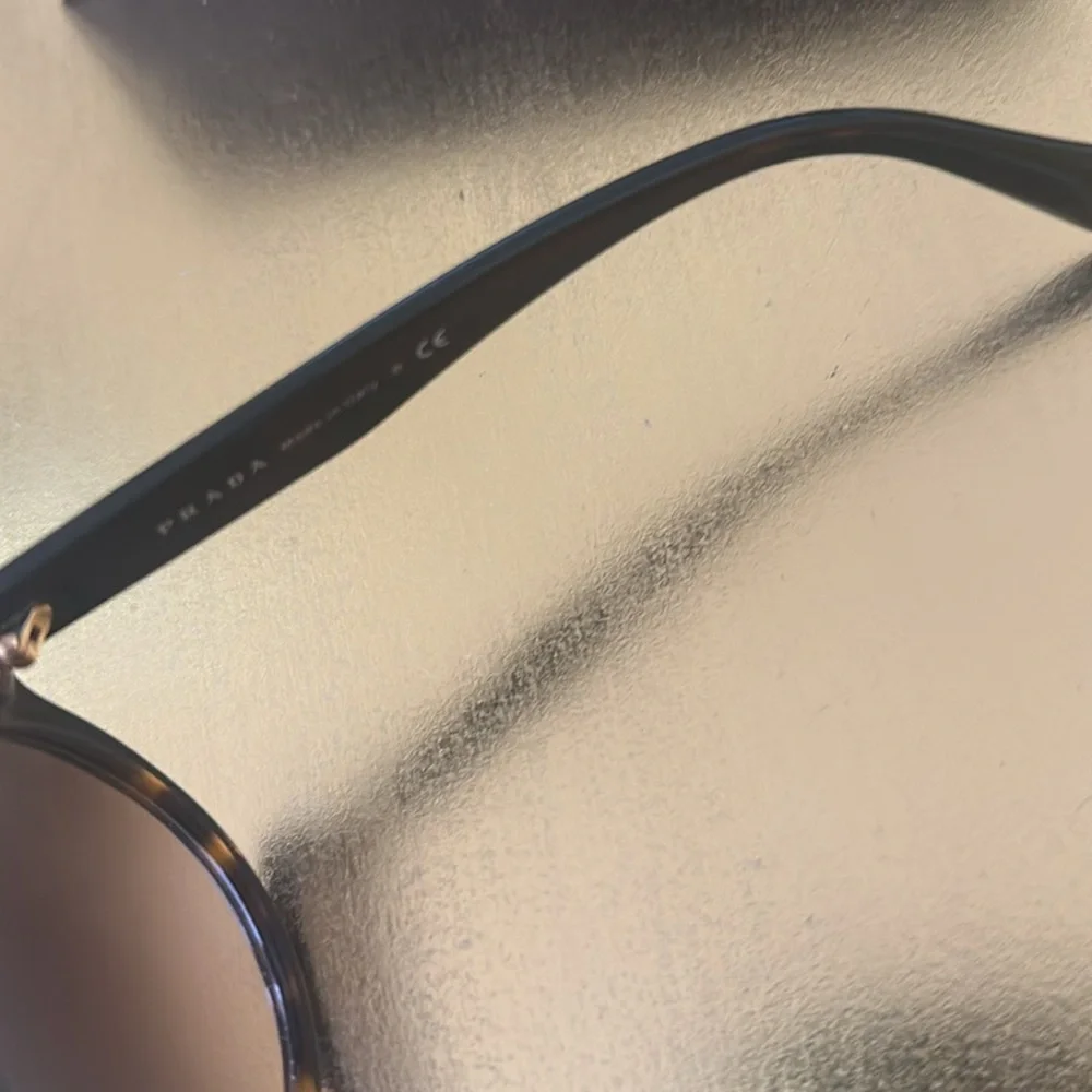 PRADA SUNGLASSES - Picture 4 of 5